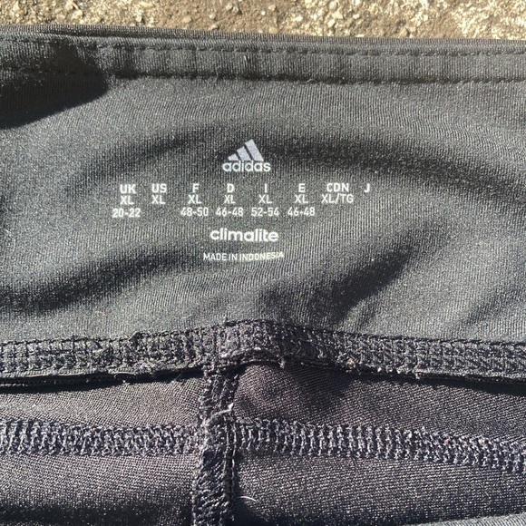 Adidas Black Cropped Leggings women’s size XL - Picture 3 of 8